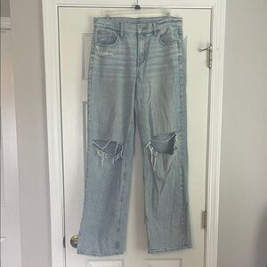 American Eagle EUC Distressed Strigid Tall Inseam Light Blue Women's Jeans